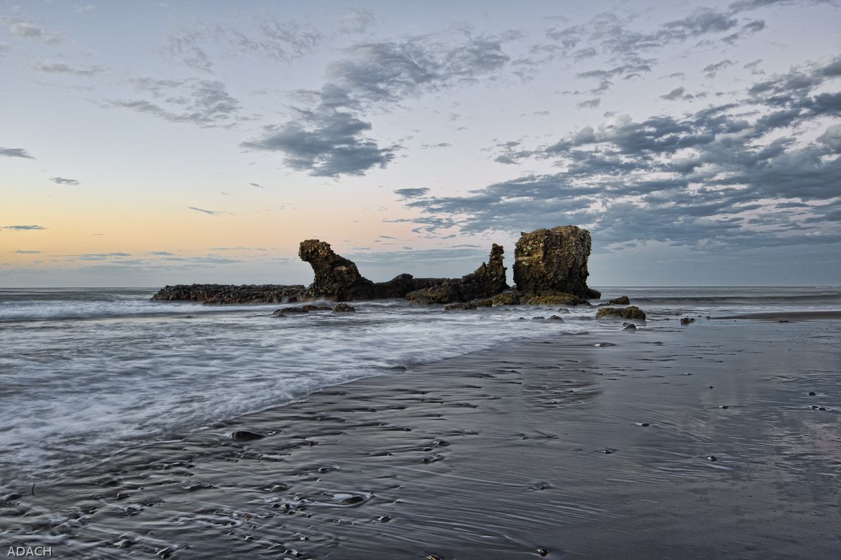 Rock formations at sunset on Playa El Tunco